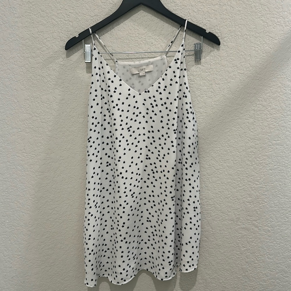 Loft L/M slip top with small stars